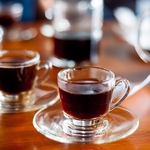 ハーバード大学の研究者「1日5杯までのコーヒーは健康に良い」