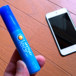 スマホの掃除にはメガネクリーナーが使える【今日のライフハックツール】