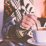コーヒー抜きで朝スッキリ目覚める7つの方法