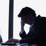 「慢性的不幸感」に苛まれる人に共通する10の悪癖