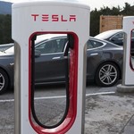 テスラ、急速充電システムを有料化へ