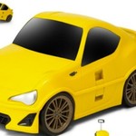 運転はできないけど...。子供用のスバルBRZ型キャリーケースが登場