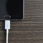 大学院生が偶然発見！スマホのバッテリー寿命を400年にする方法