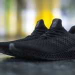 アディダス、初の3Dプリンタでつくったシューズを発表