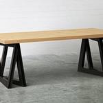 天板自体がスピーカー？ 音を奏でるテーブル「SOUND TABLE」
